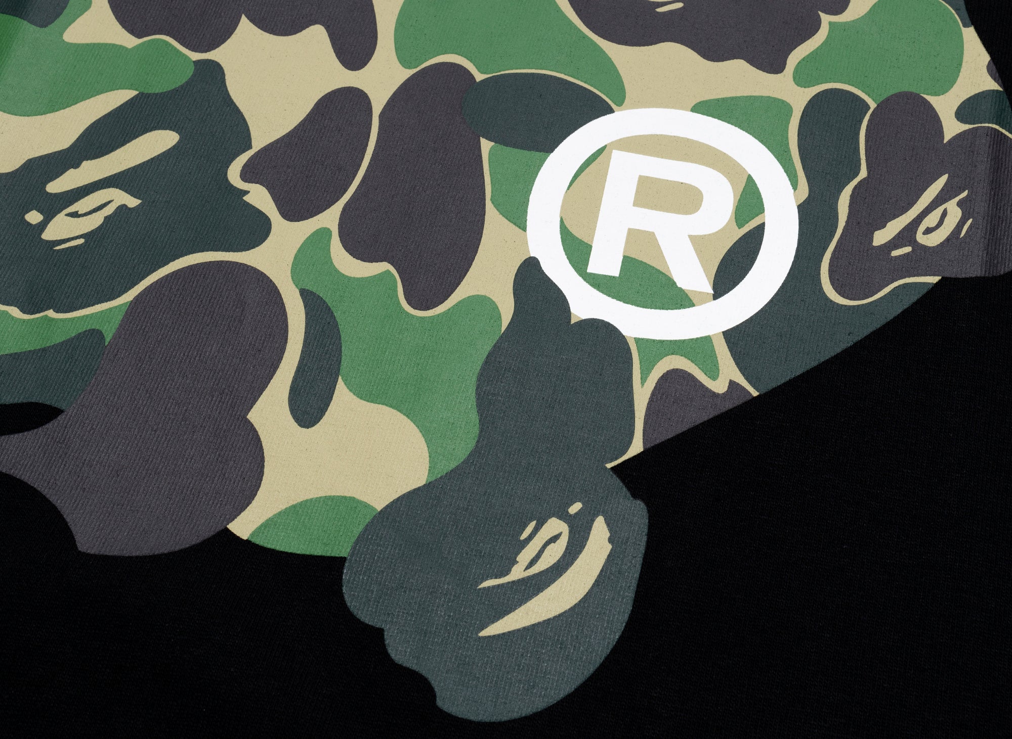 A Bathing Ape ABC Camo Rebuild Big Ape Head Tee in Black/Green xld