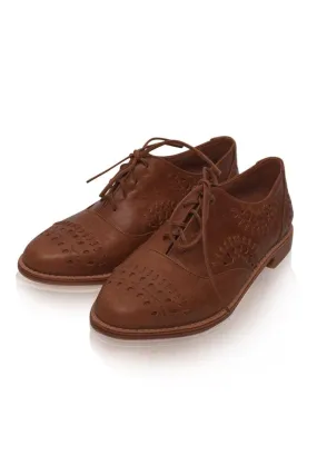 Heartbreak Leather Oxfords in Vintage Camel