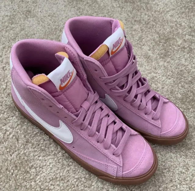 Nike blazers mid (size 7 women’s)