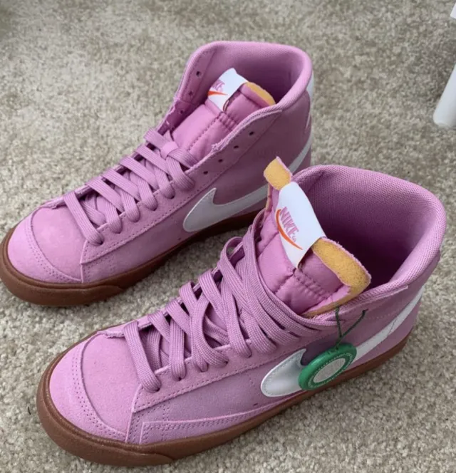 Nike blazers mid (size 7 women’s)