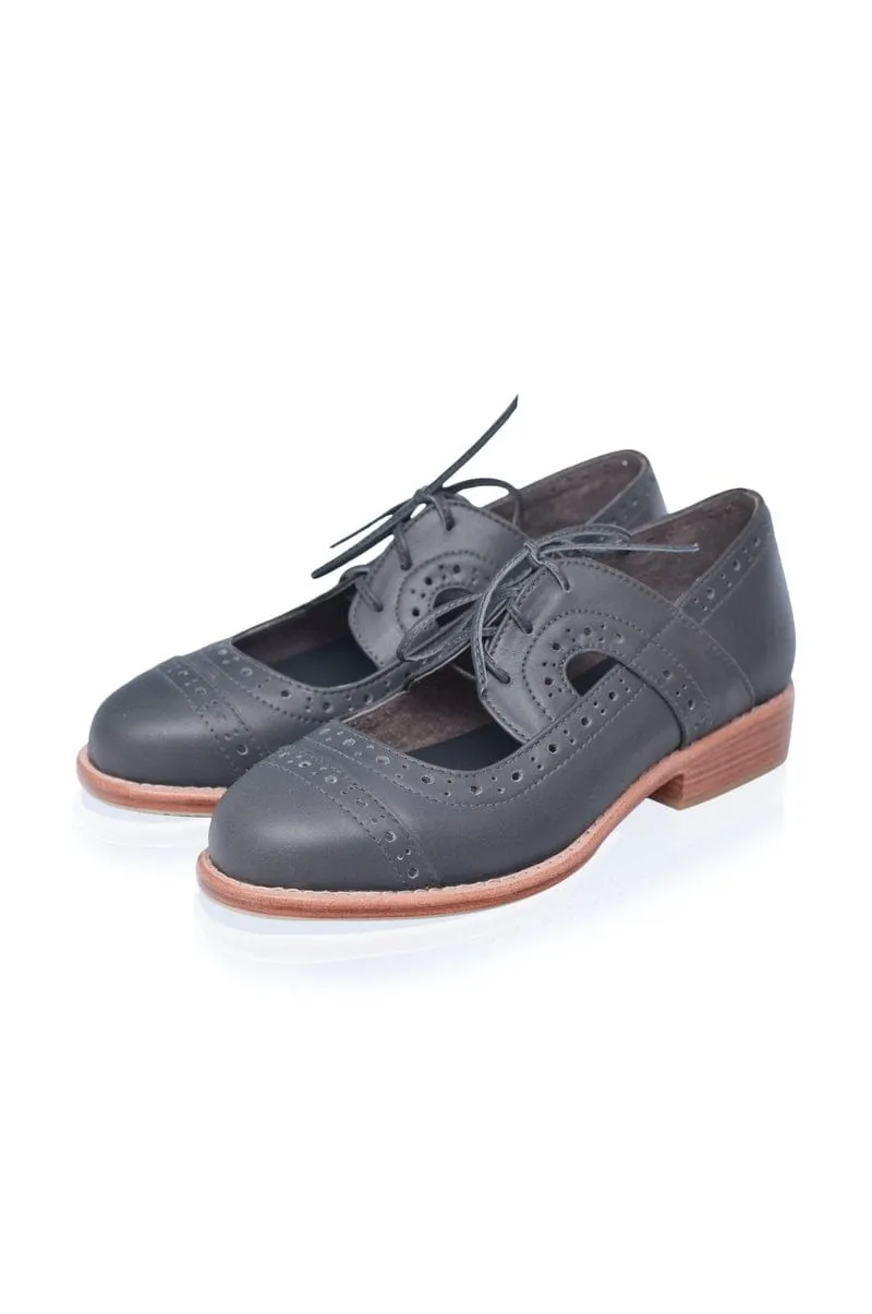 Scandinavia Leather Oxfords in Dark Tan